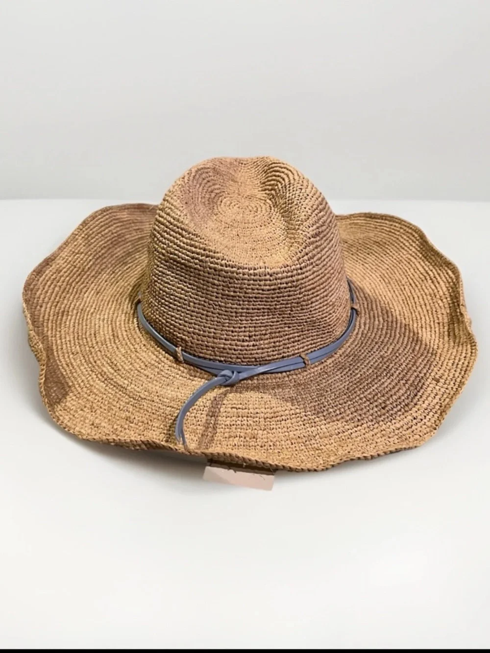 Hat Attack Women’s Beige Woven Straw Wide Brim Sun Hat Chin Strap One Size